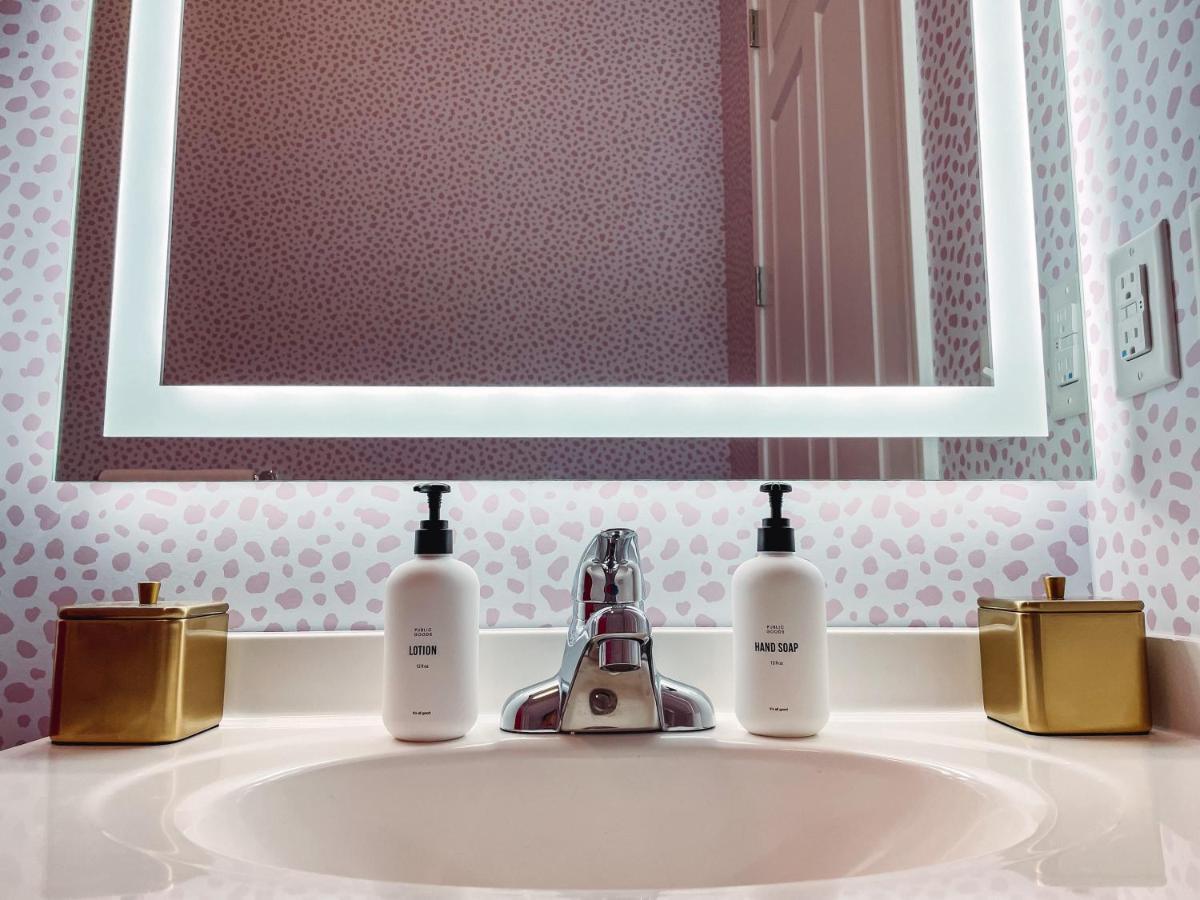 Dolly'S Delight - Boutique Bliss Mins From Broadway Villa Nashville Dış mekan fotoğraf